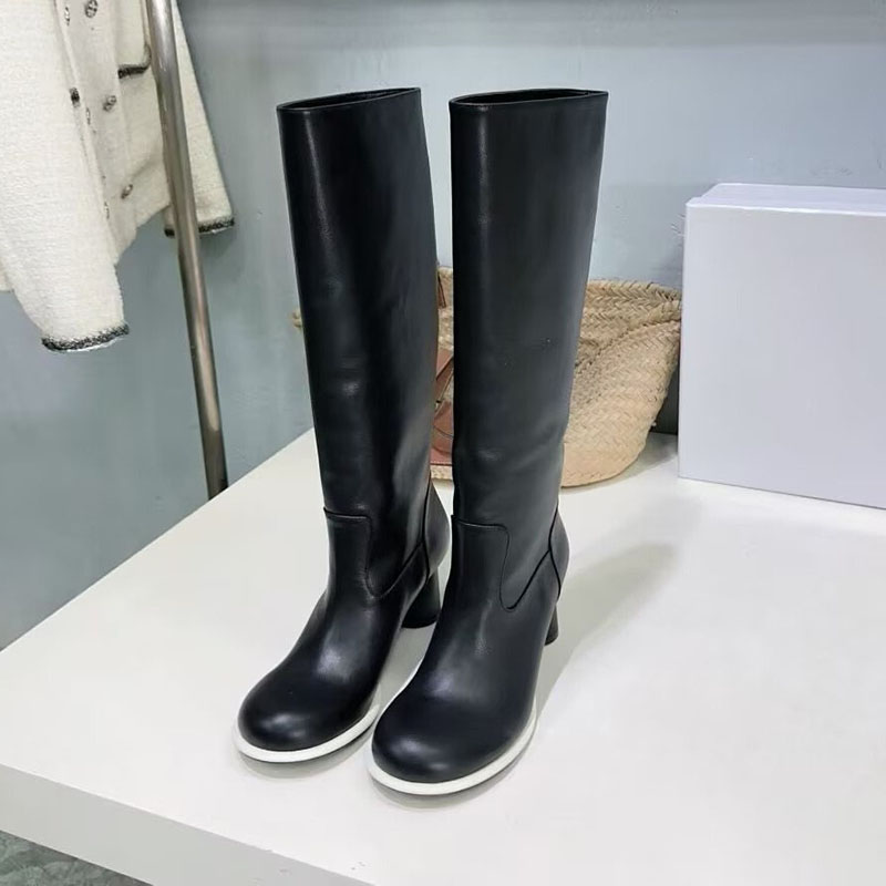 Genuine Leather Stretch Boots  - огляд і ціна Street Fashion Rome 2025